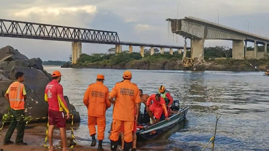 Marinha ajudará nas buscas por desaparecidos após desabamento da ponte