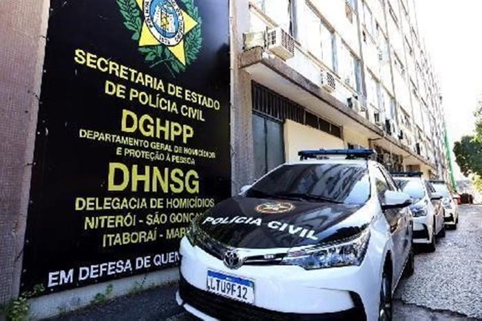 Mãe é presa após planejar, matar filha de fome e esconder corpo