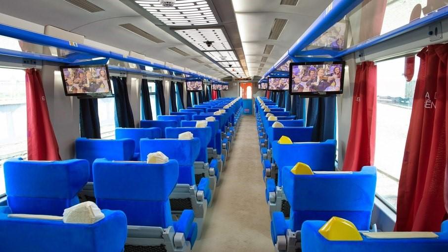 Saiba tudo sobre o trem que leva turistas mineiros para o Espírito Santo