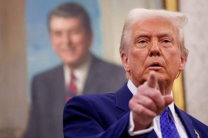 Trump manda “olá” para Bolsonaro: “Grande família”