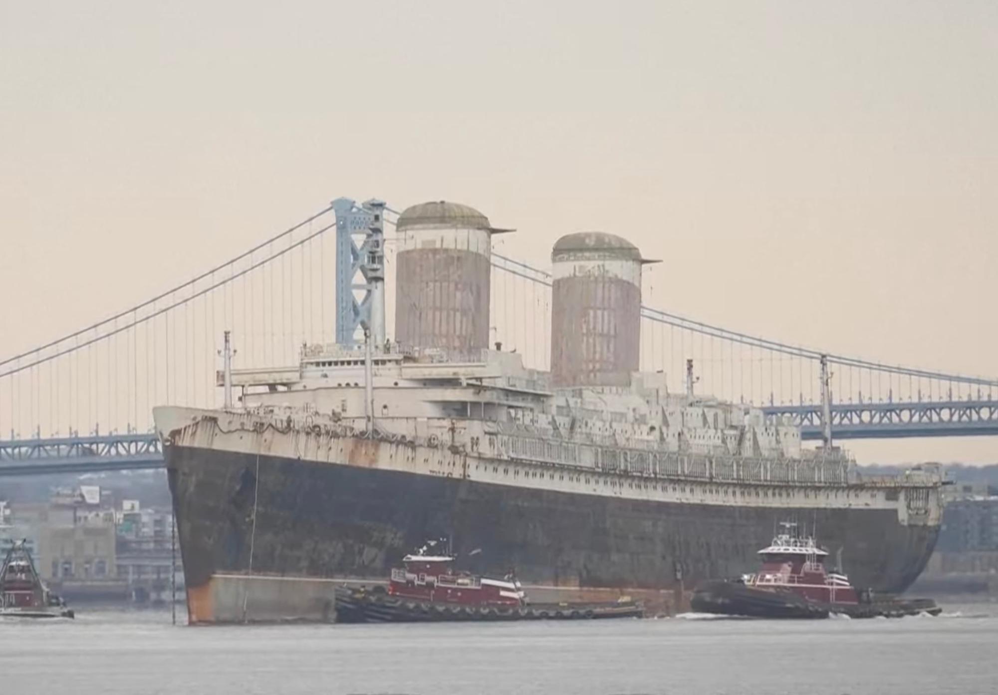 Como um navio transatlântico deve se tornar o maior recife artificial do mundo