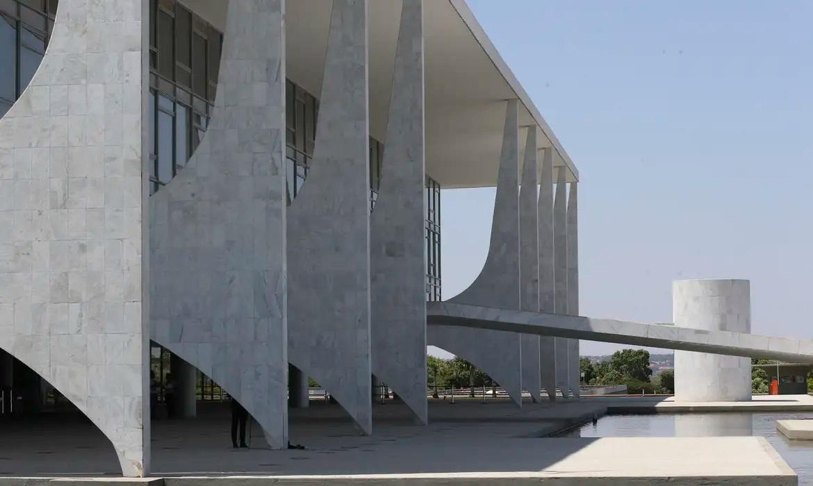 Lula sanciona Orçamento de 2025 com dois pequenos vetos