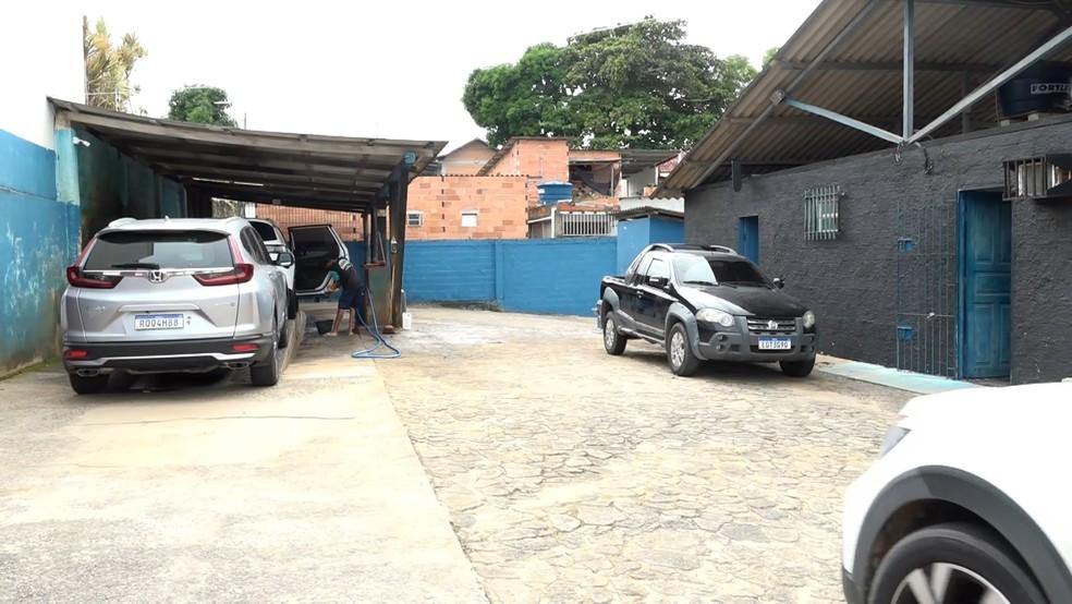 Mulher é encontrada morta e seminua dentro de lava a jato em Linhares, no ES