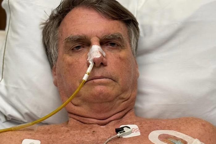 Bolsonaro continua em jejum oral e com pausa na nutrição parenteral