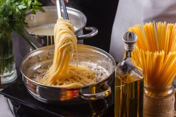 Veja truque dos italianos para cozinhar macarrão e comer sem engordar