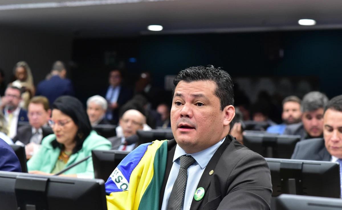Gilvan da Federal tem mandato suspenso na Câmara dos Deputados