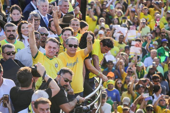 “Anistia é ato privativo do Parlamento”, diz Bolsonaro em manifestação