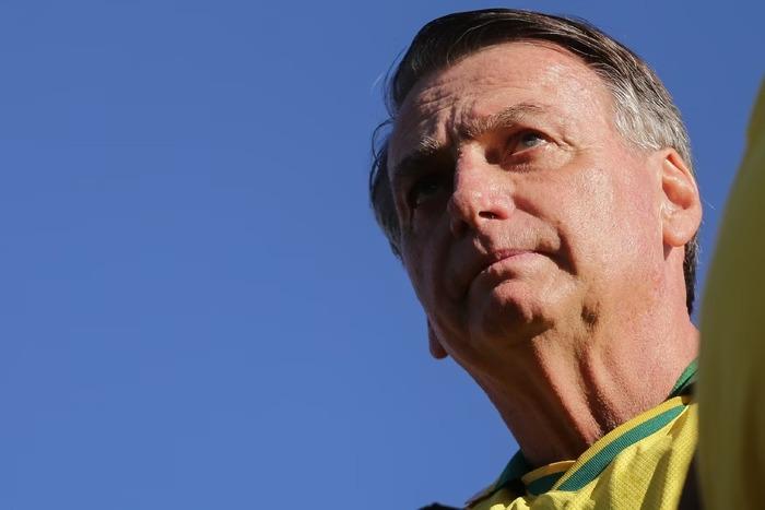 “Vexame”: Bolsonaro diz ter vergonha de postura de Janja na China
