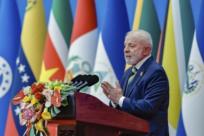 Lula se irrita com vazamentos sobre Janja, e ministros se oferecem para mostrar celulares