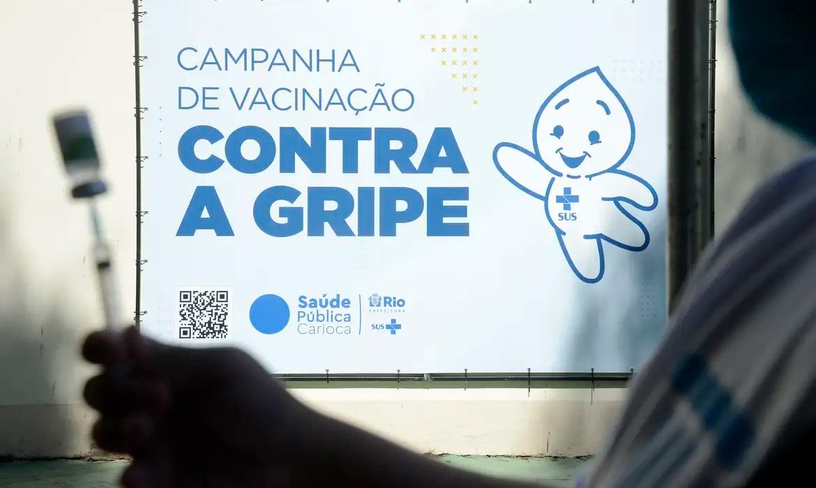 Gripe é a principal causa de mortes por SRAG em idosos, alerta Fiocruz