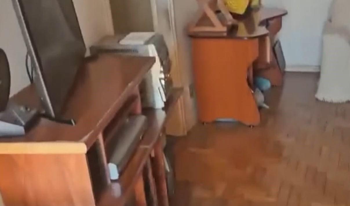 Irmãos que mantinham corpo do pai em estado de 'esqueletização' em casa são presos - Vale do Itaunas