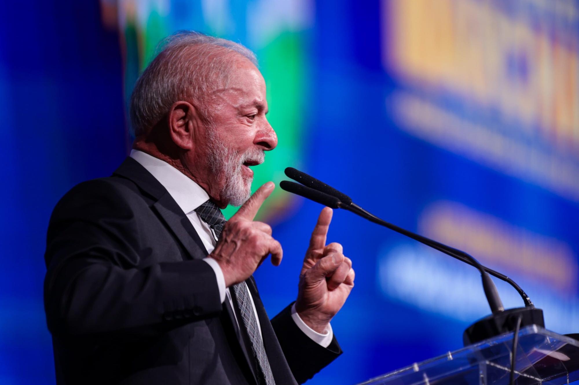 Lula protesta contra preço do gás: “Sai da Petrobras a R$ 37”