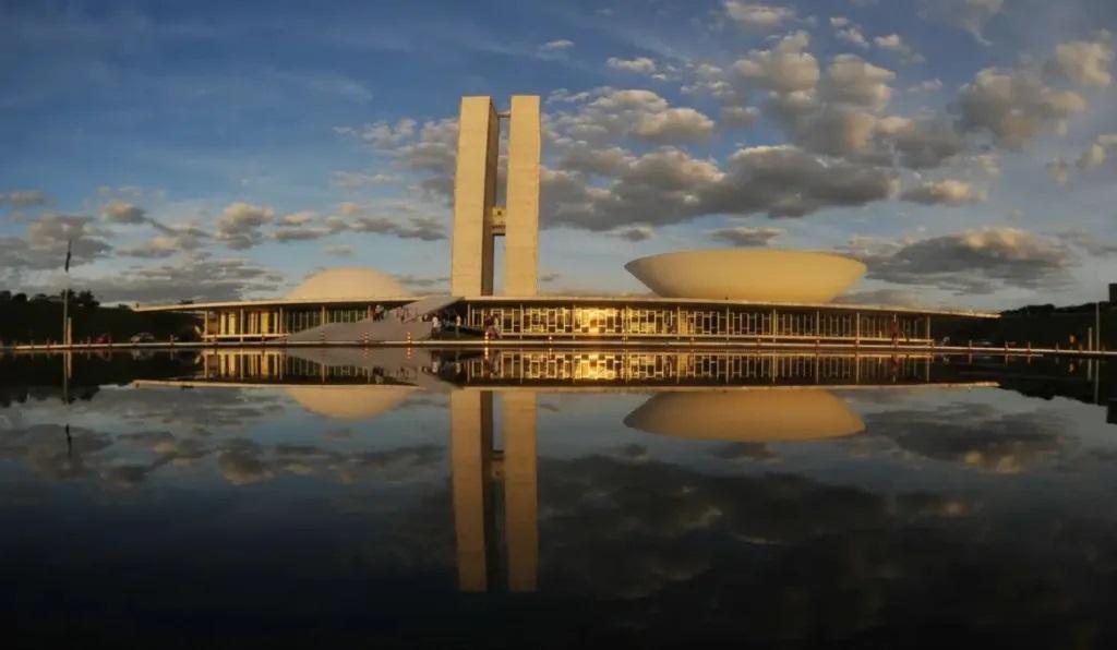 Para onde vão mais de R$ 500 milhões em emendas parlamentares do ES?