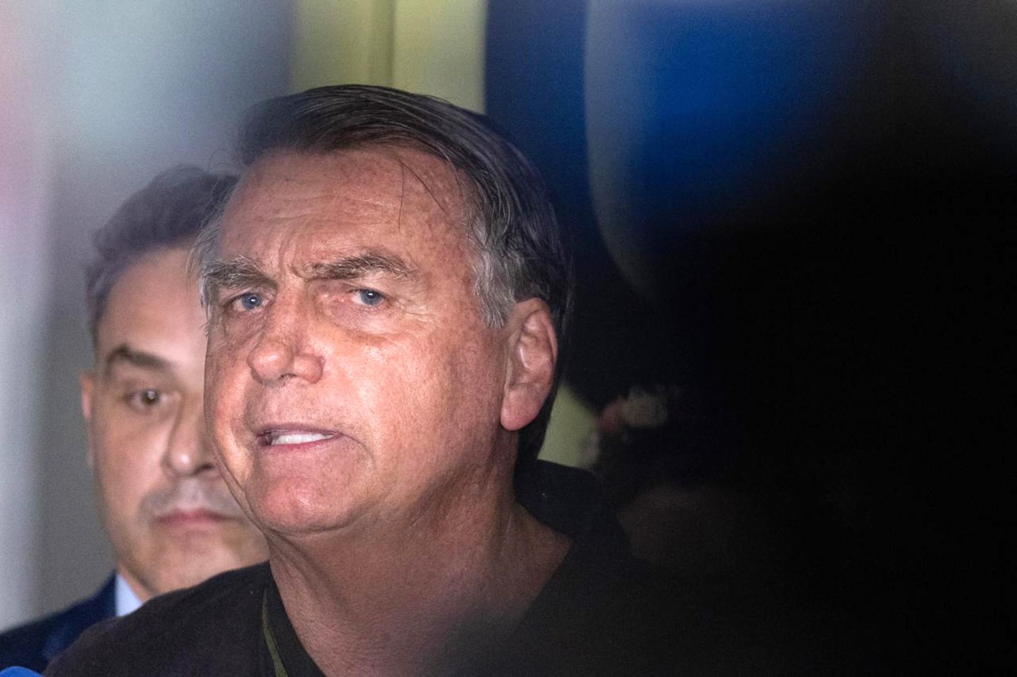 Bolsonaro diz à PF que enviou R$ 2 milhões a Eduardo nos Estados Unidos