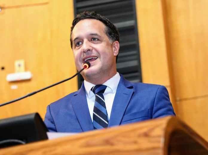 Gandini elogia esforço do prefeito Marcus Batista e confirma início de obras em Guriri, São Mateus, no ES