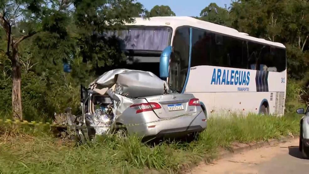 Grave acidente entre carro e ônibus na ES-257 deixa um morto e 32 feridos no ES