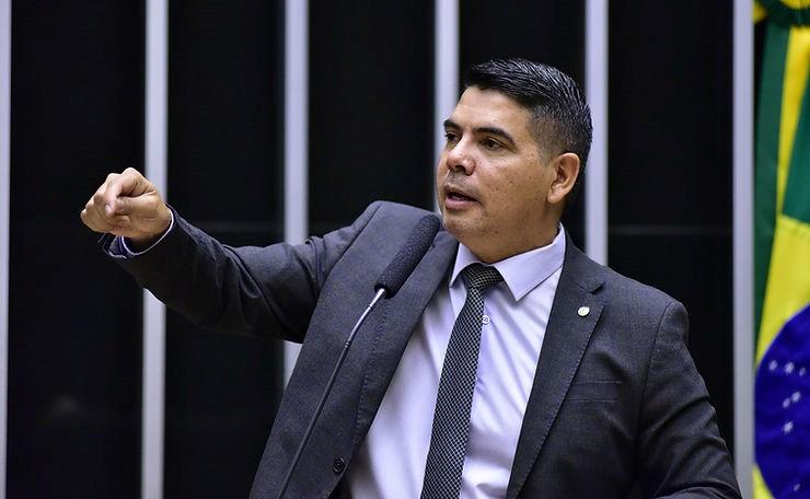 Messias Donato se destaca na defesa da anistia e dos direitos dos capixabas e brasileiros