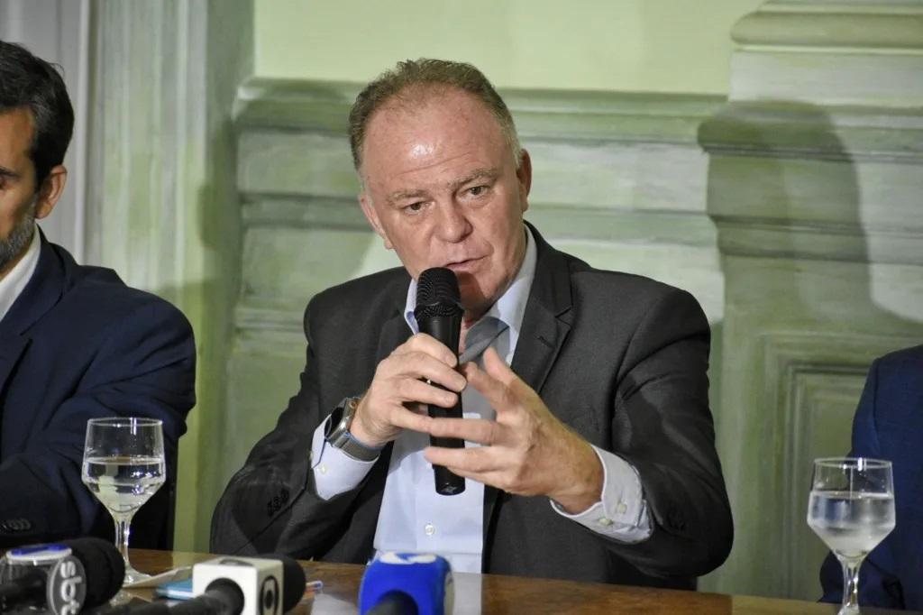 “Cinco anos no Executivo é pouco tempo”, diz Casagrande sobre PEC que acaba com reeleição