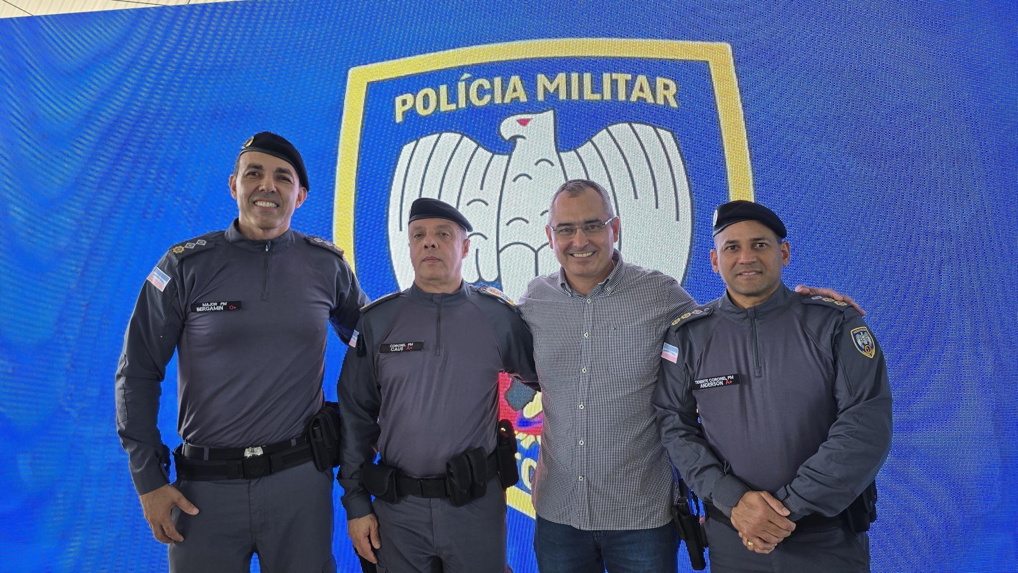 Prefeito Marcus Batista prestigia solenidade pelos 15 anos do 13º Batalhão da Polícia Militar em São Mateus, ES