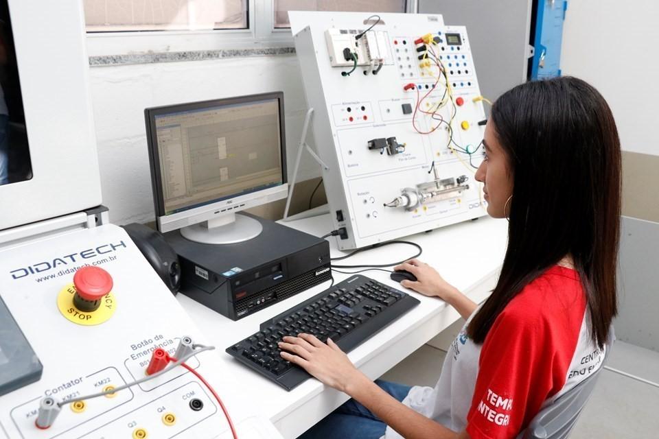 Espírito Santo tem 2.430 vagas para cursos técnicos de nível médio com bolsa