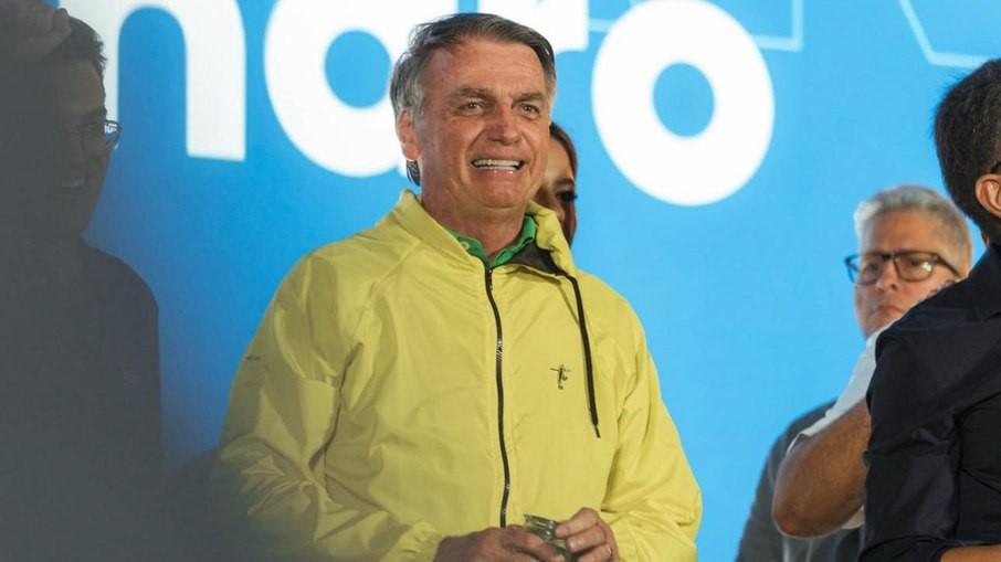 Bolsonaro é diagnosticado com pneumonia viral