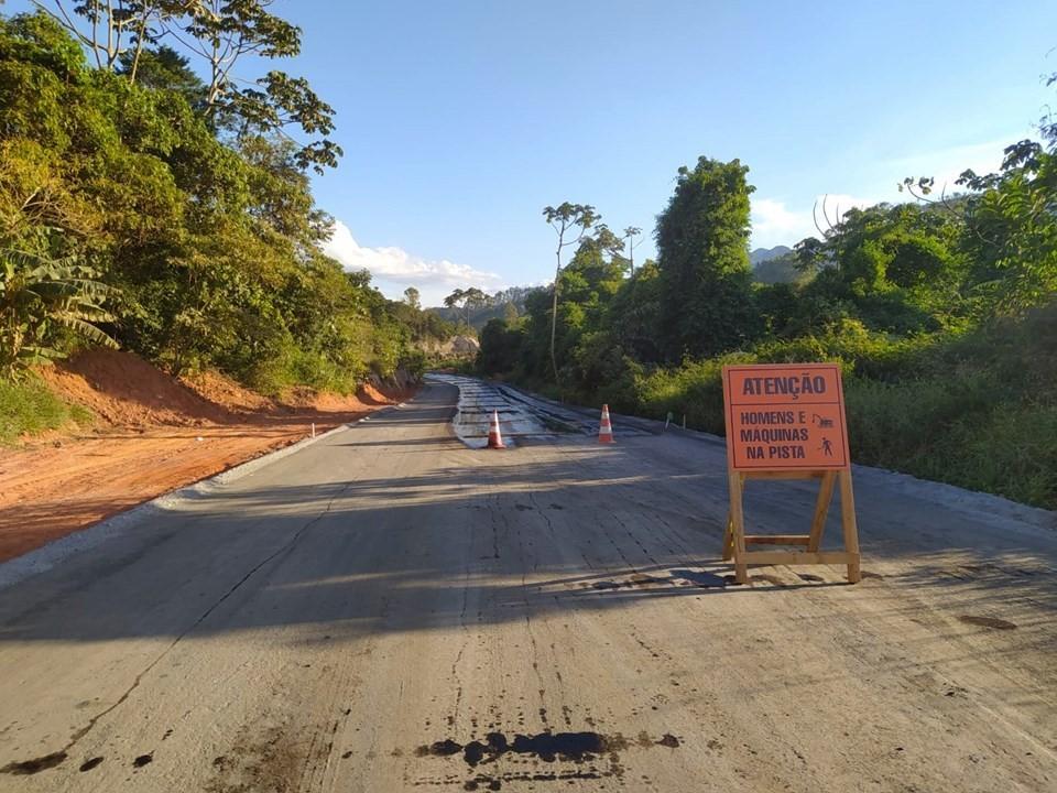 Pavimentação entre BR-262 e Santa Clara fortalece desenvolvimento rural em Iúna, no ES