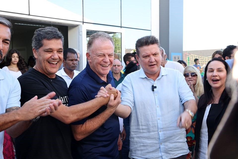 Casagrande inaugura unidade de saúde e melhorias em ruas de Cariacica, ES