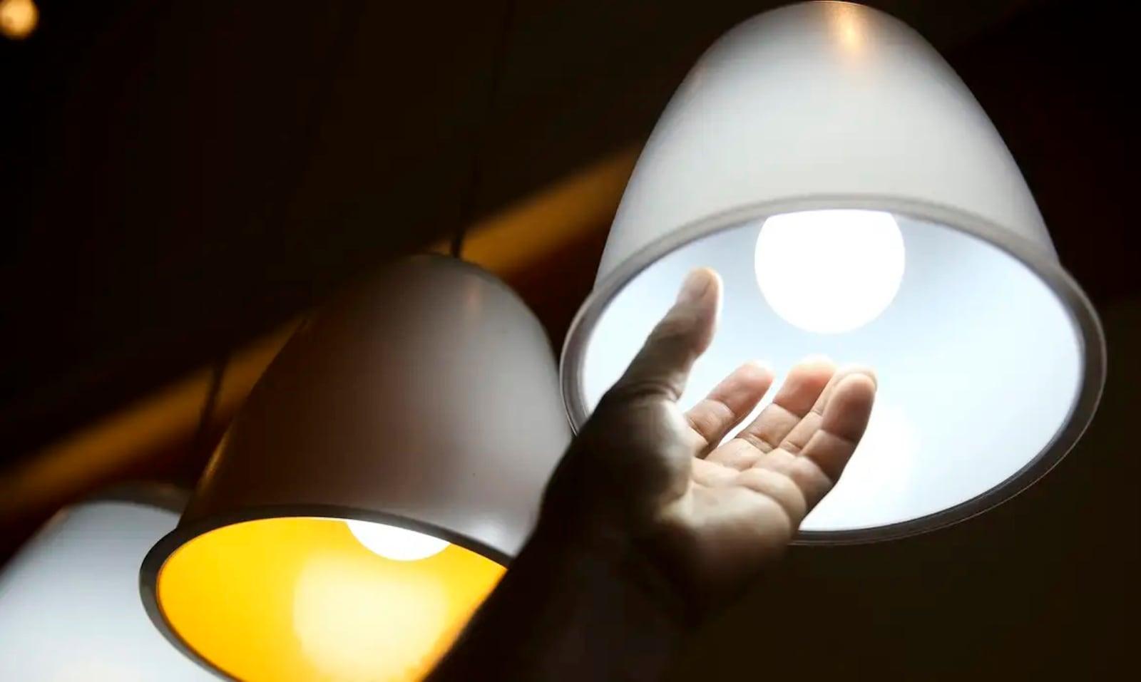 Isenção da conta de luz para beneficiário da Tarifa Social começa no próximo sábado (5); veja quem tem direito