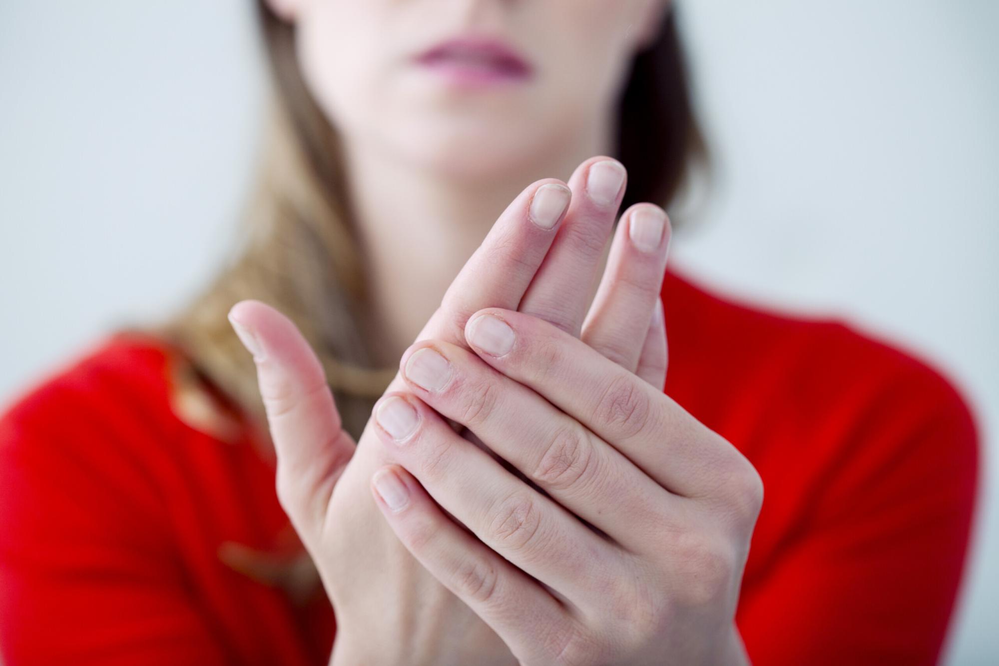 O que significa quando as mãos de uma pessoa estão sempre frias, de acordo com especialista