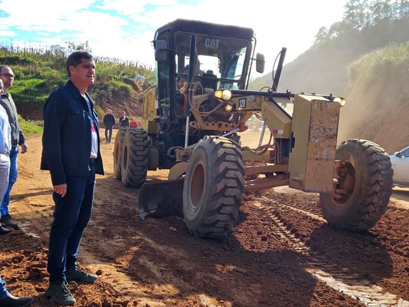 Casagrande autoriza obras de revitalização de rodovia em Domingos Martins, ES