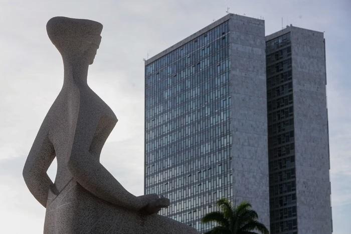 Em 2025, penduricalhos de juízes já superam custo de 5 programas sociais