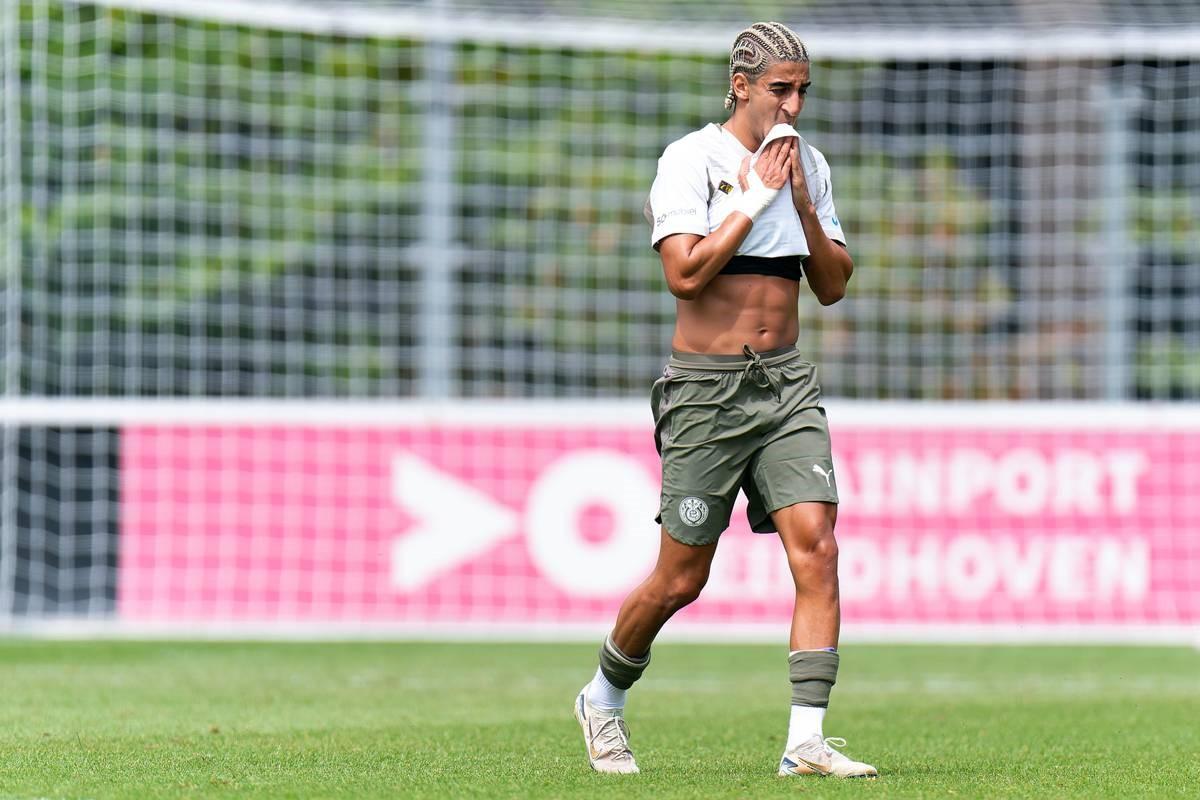 “Sutiã” masculino: saiba a função do top usado por jogadores em campo