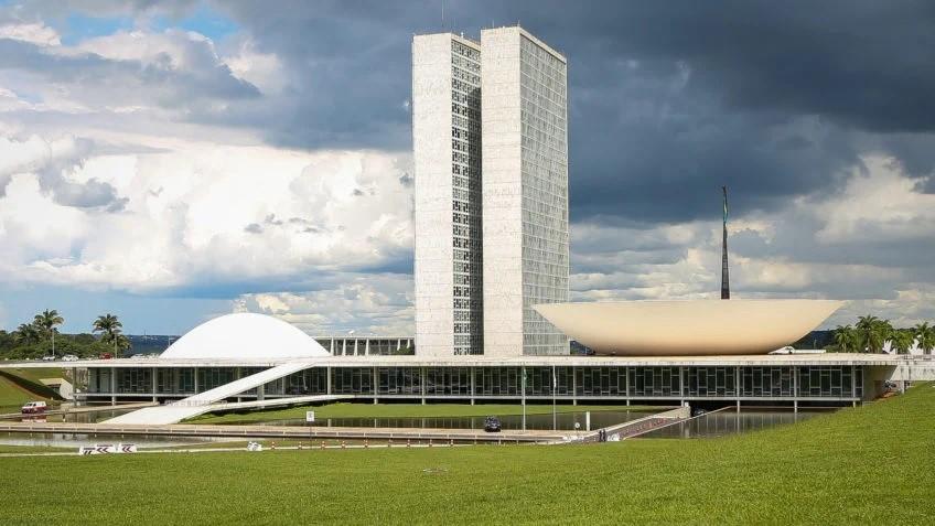 Após decisão contra Bolsonaro, oposição planeja ofensiva contra STF no Congresso
