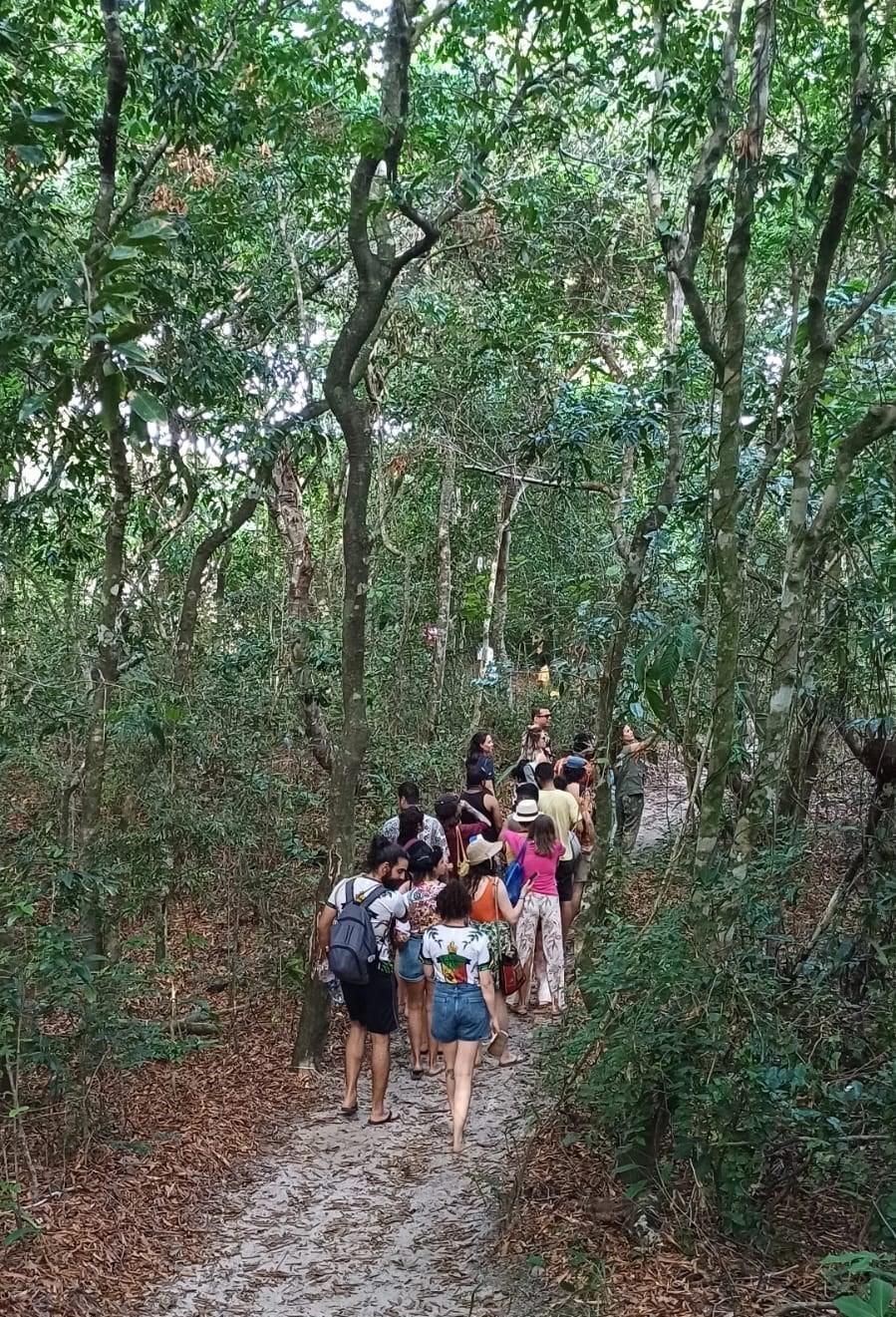 Parque Estadual de Itaúnas, em Conceição da Barra, no ES, promove turismo consciente e trilha guiada em parceria com o FENFIT