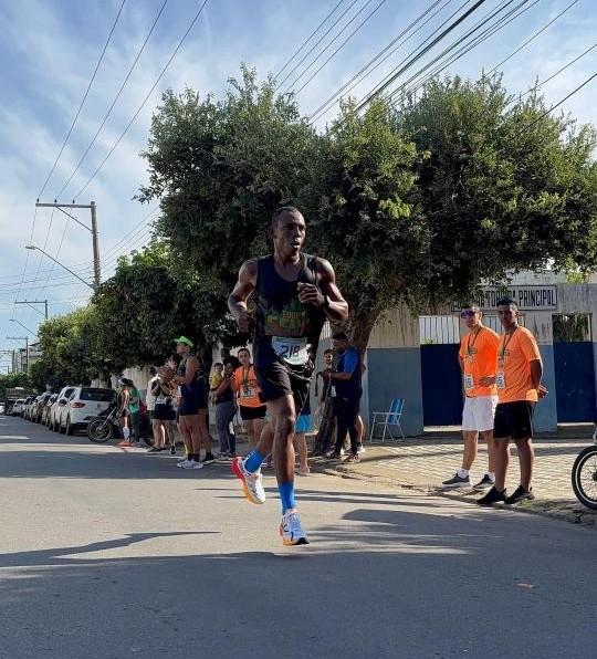 Atletas de Conceição da Barra, no ES, brilham em Colatina e prestam agradecimento à gestão municipal pelo apoio e incentivo ao esporte