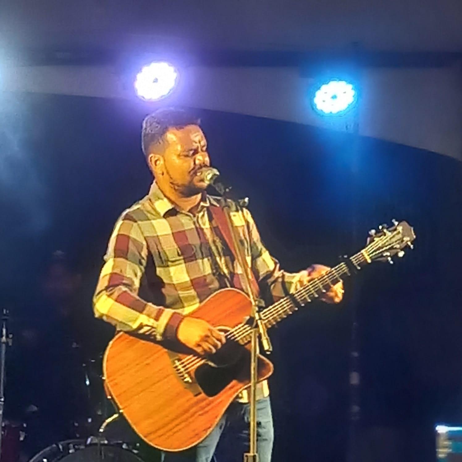Cantor gospel, Ninho Araújo, impactou o público em show realizado em Braço do Rio, em Conceição da Barra, ES