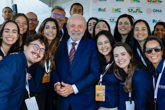 “Brasil pode ser um país imbatível na transição energética”, diz Lula no Porto do Açu