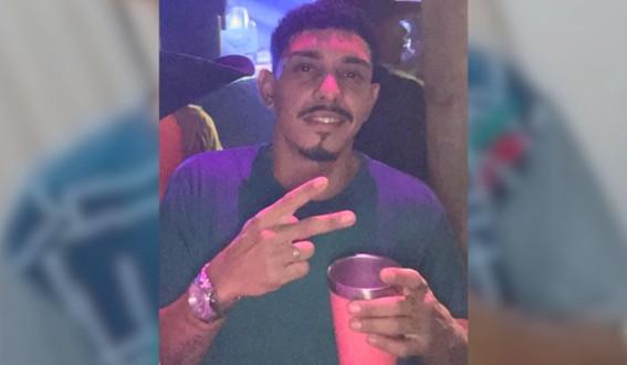 Mãe encontra filho morto a tiros durante festa em fazenda de São Mateus, no ES