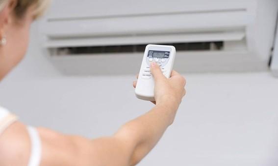 Conta de luz mais cara em agosto: Procon-ES dá dicas para gastar menos