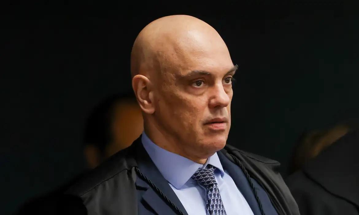 Moraes autoriza Bolsonaro a receber Tarcísio e outros aliados em casa