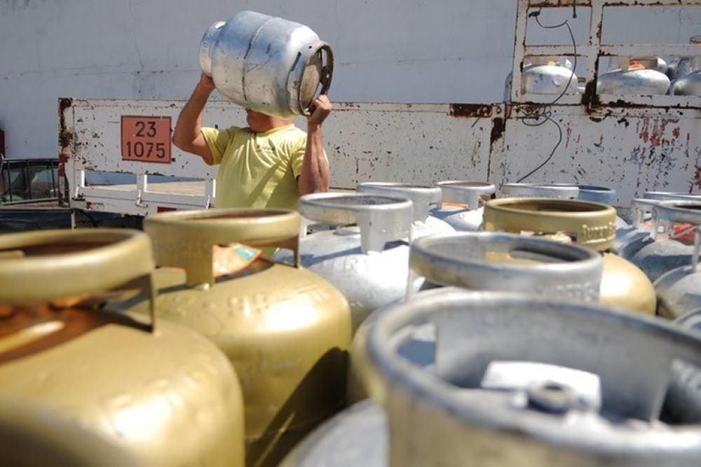 Conselho da Petrobras aprova volta da distribuição de gás de cozinha