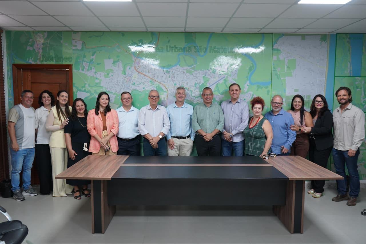 Prefeito Marcus Batista recebe representantes da UFES e MEC para acertar últimos detalhes do curso de Medicina, em São Mateus, ES