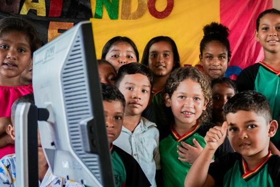 Espírito Santo chega a 62,47% de escolas conectadas à internet