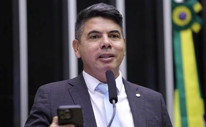 Deputado Messias Donato propõe endurecimento penal contra assassinos de policiais
