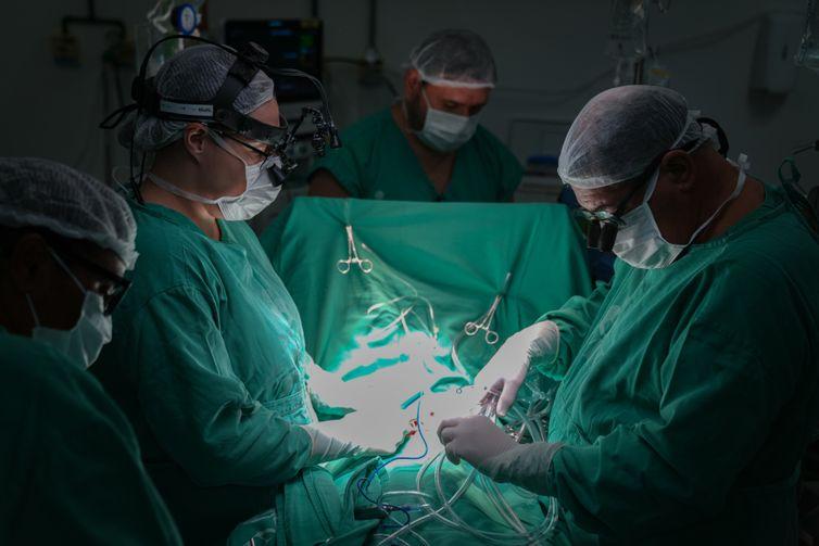 Projeto orienta cirurgias cardíacas infantis em tempo real no SUS