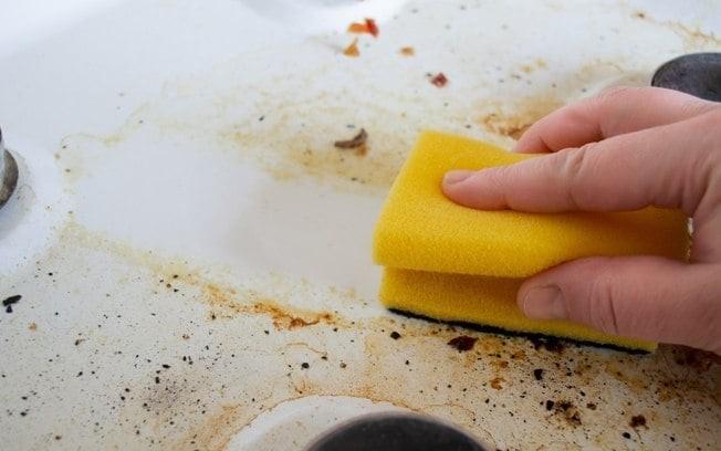 Como tirar gordura do fogão de forma fácil e rápida