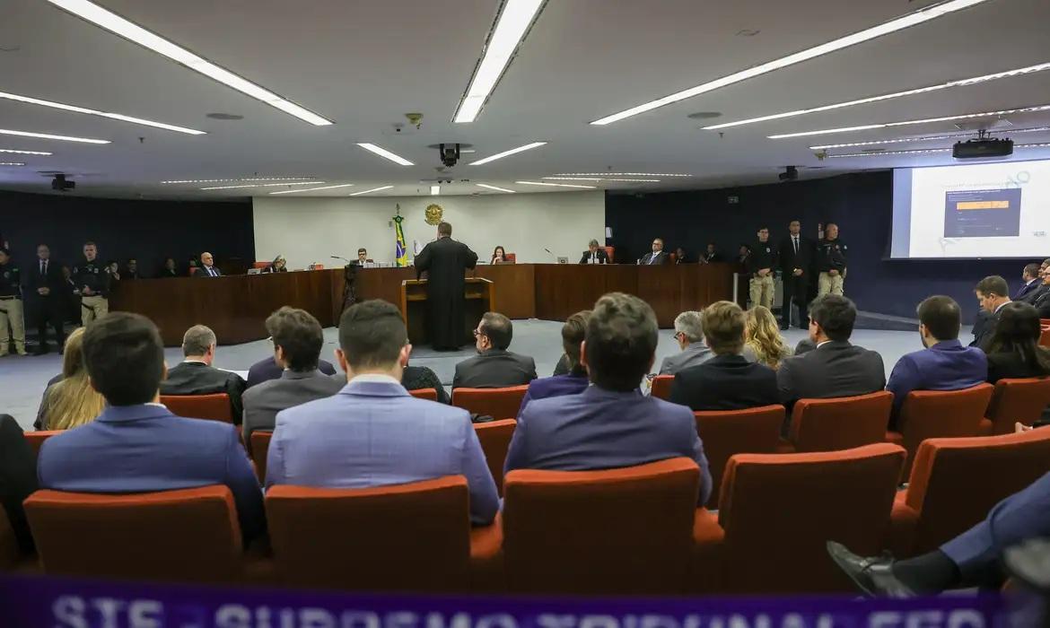 STF retoma nesta terça julgamento de Bolsonaro e mais sete réus STF retoma nesta terça julgamento de Bolsonaro e mais sete réus
