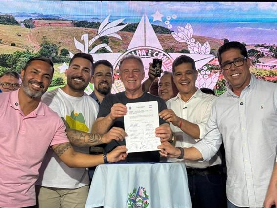 Governo do ES anuncia repasses para escolas e melhorias em acesso turístico em Itapemirim