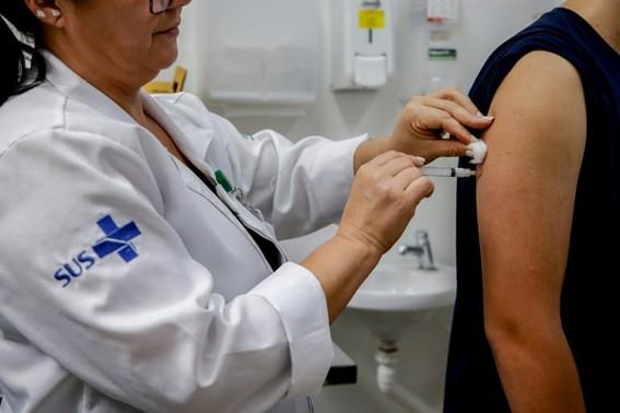 Vacinação contra HPV é prorrogada até dezembro de 2025 para adolescentes de 15 a 19 anos