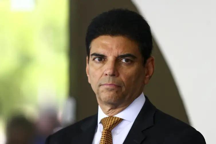 Motta pauta PEC que dificulta denúncias criminais contra parlamentares